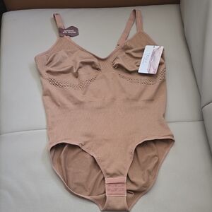Comfirt By real Tawny Brown Seamless Shaping Bodysuit NWT